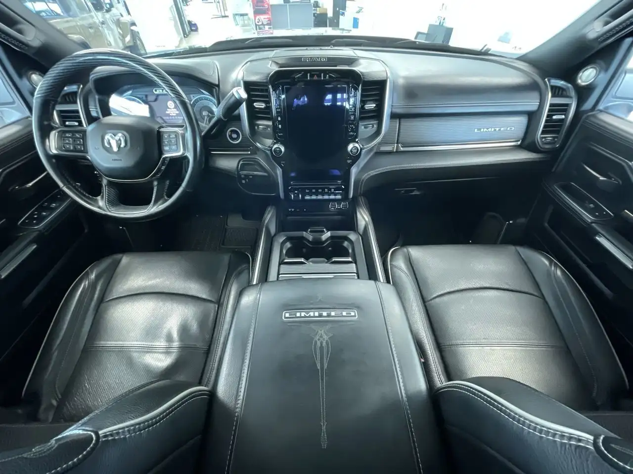 RAM 3500 снимка RAM 3500