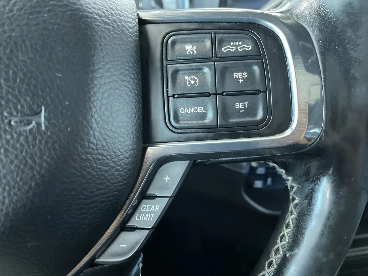 RAM 3500 снимка RAM 3500