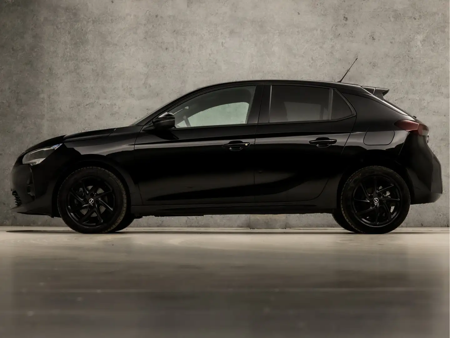 Opel Corsa 1.2 GS Line 101Pk (VIRTUAL COCKPIT, BLACK EDITION, Zwart - 2