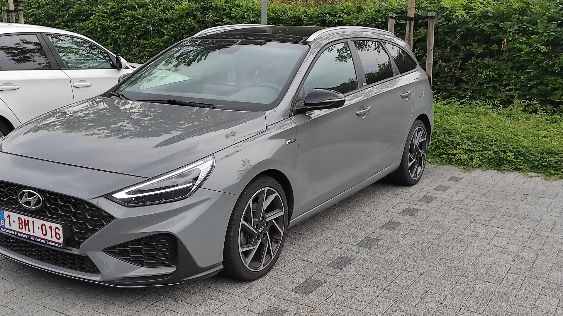 Hyundai i30 Kombi 1.5 T-GDI DCT N-Line Grijs - 1