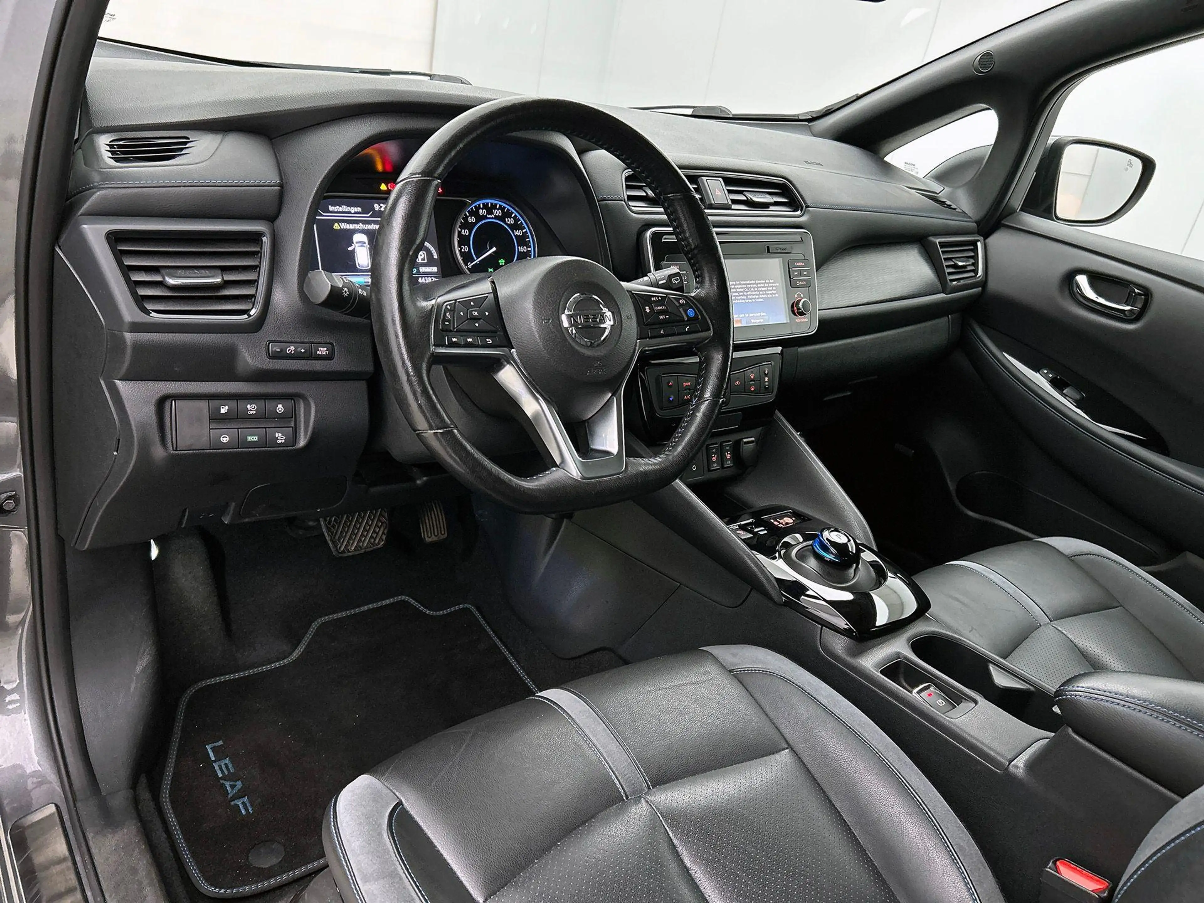 Nissan Leaf Tekna 40kWh — photo 8