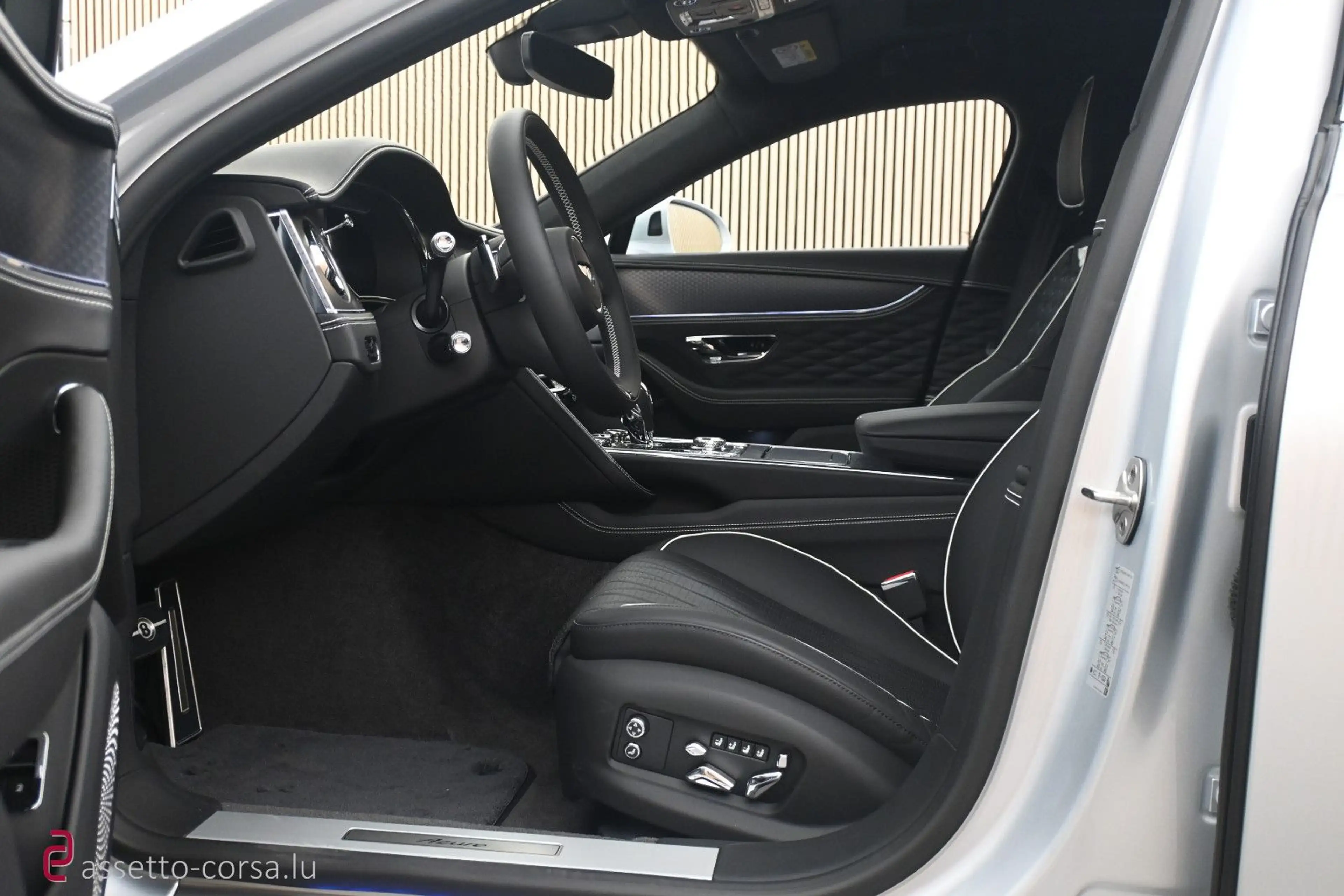 Bentley Flying Spur *NEU*Azure*Mulliner*B&O*Night*PPF* — photo 10