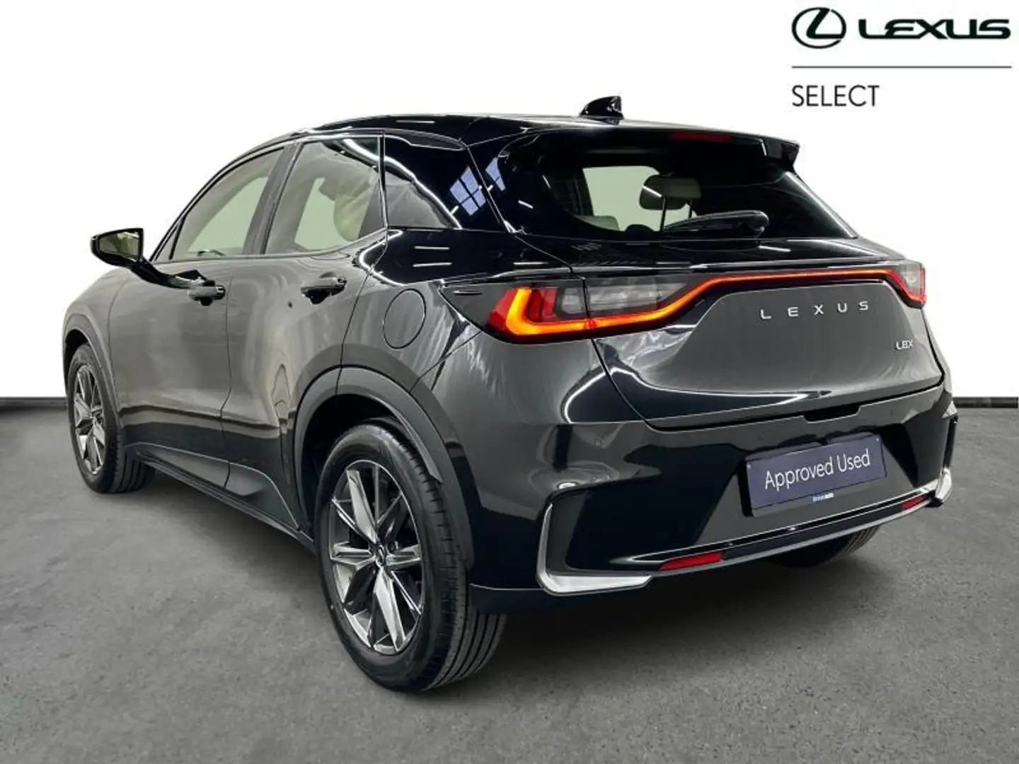 Lexus LBX Elegant Noir - 2