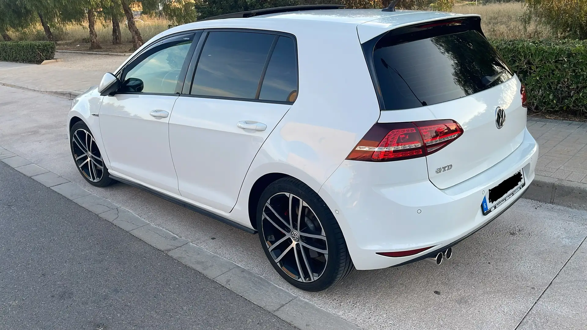 Volkswagen Golf GTD 2.0TDI CR BMT DSG 184.  *GTD* Blanco - 2