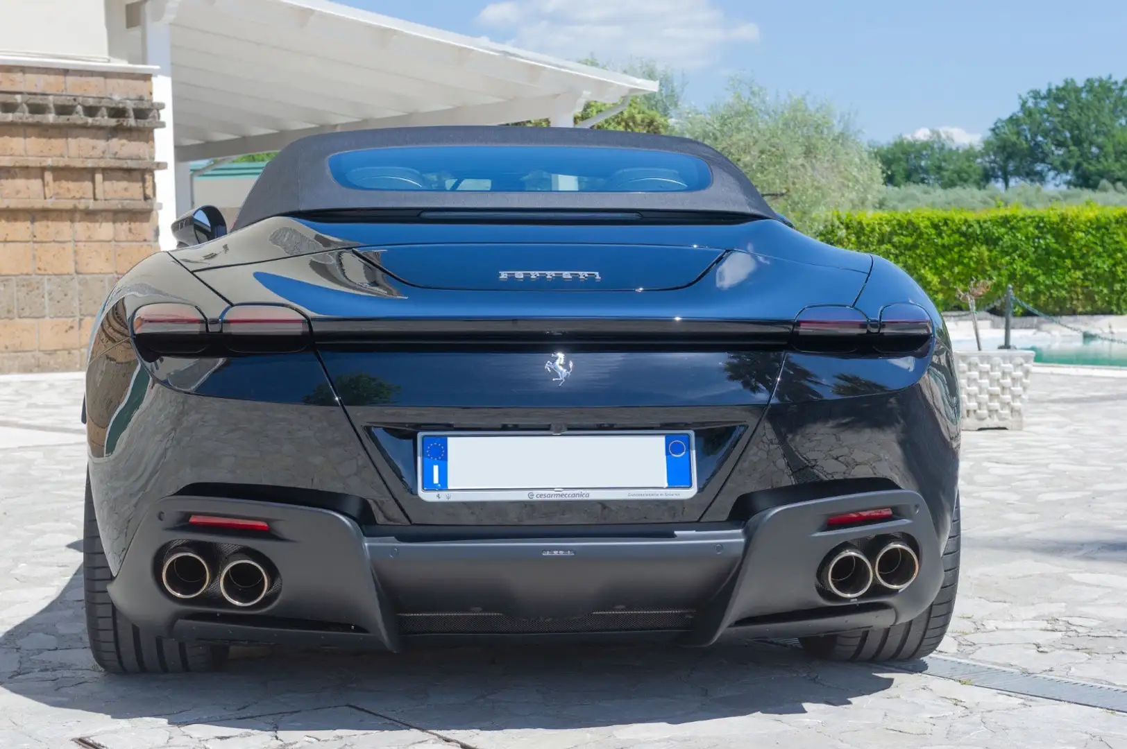 Ferrari Roma Spider 3.9 F1 dct Noir - 1