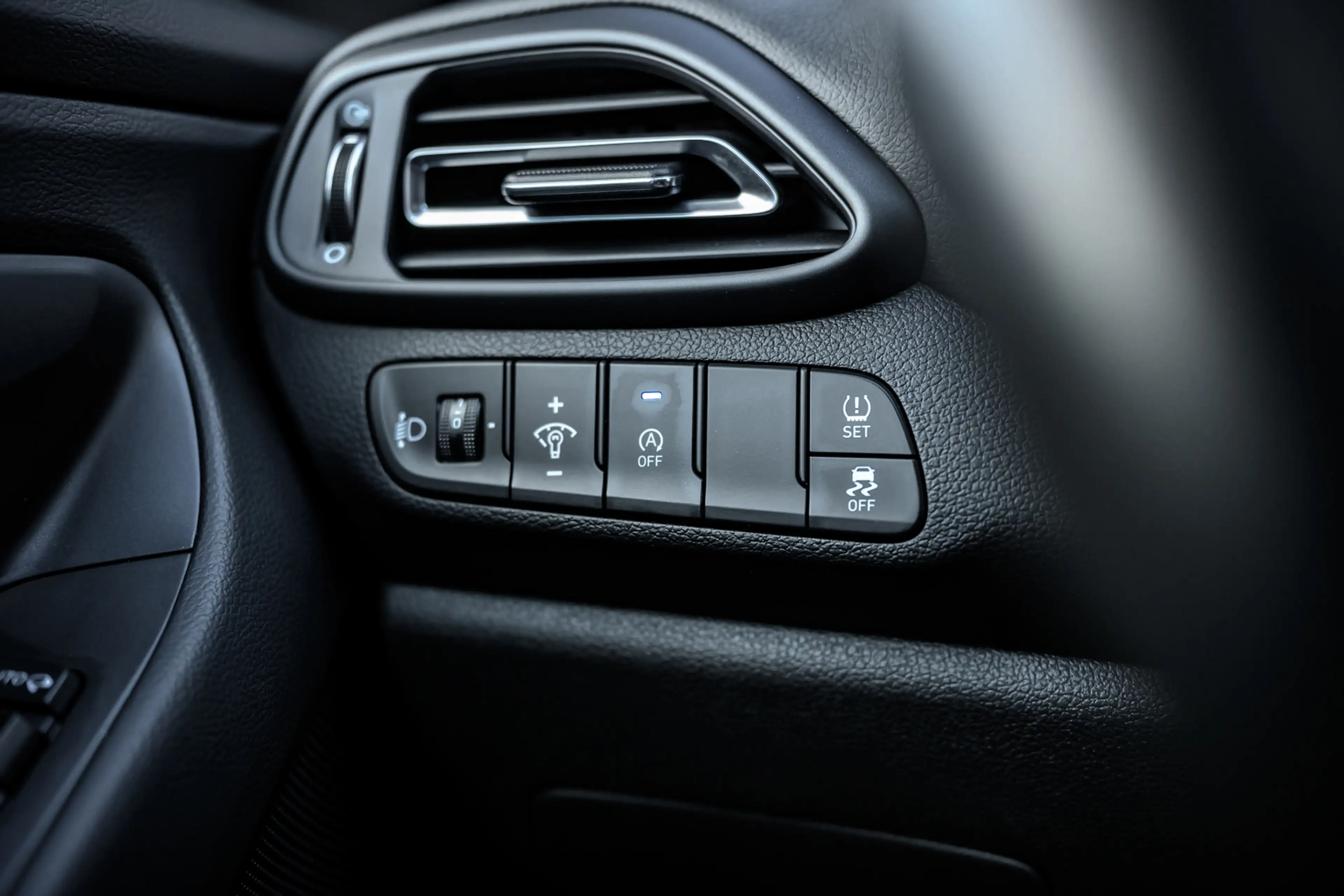 Hyundai i30 Wagon|Navi|Cruise|Camera 1.0 T-GDi MHEV Comfort Sm — photo 17