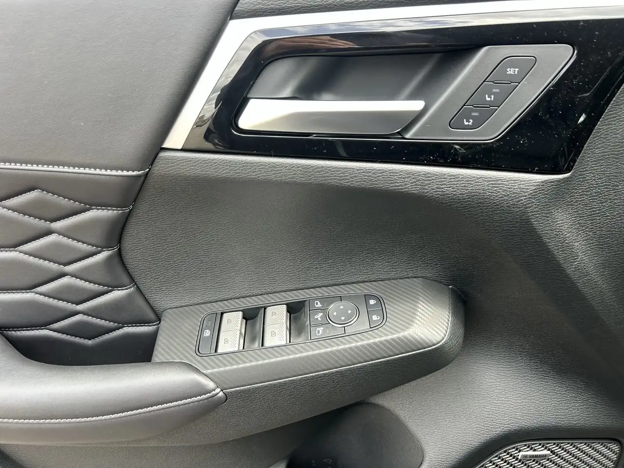 Mitsubishi Outlander снимка Mitsubishi Outlander