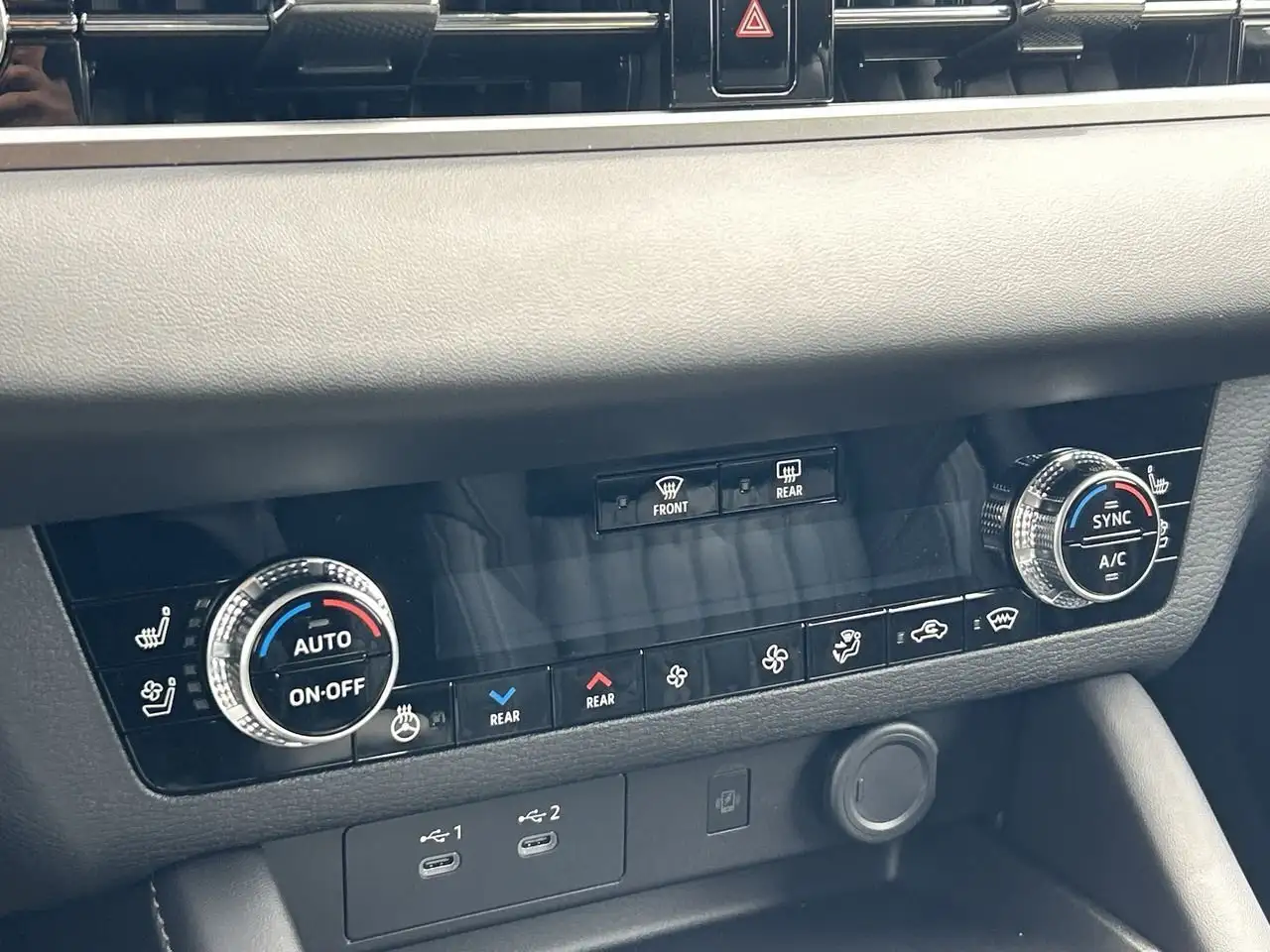 Mitsubishi Outlander снимка Mitsubishi Outlander