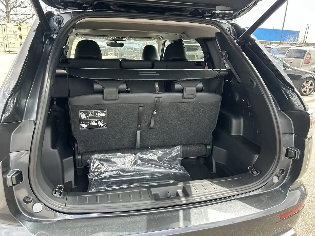 Mitsubishi Outlander снимка Mitsubishi Outlander