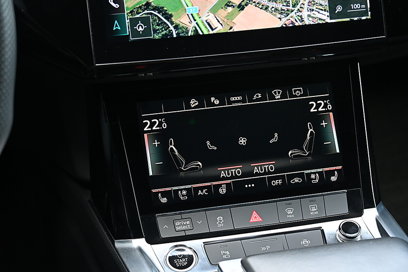 Audi Q8 e-tron Q8 55 e-tron quattro 106kWh S Line NP € 119k AH... — photo 13