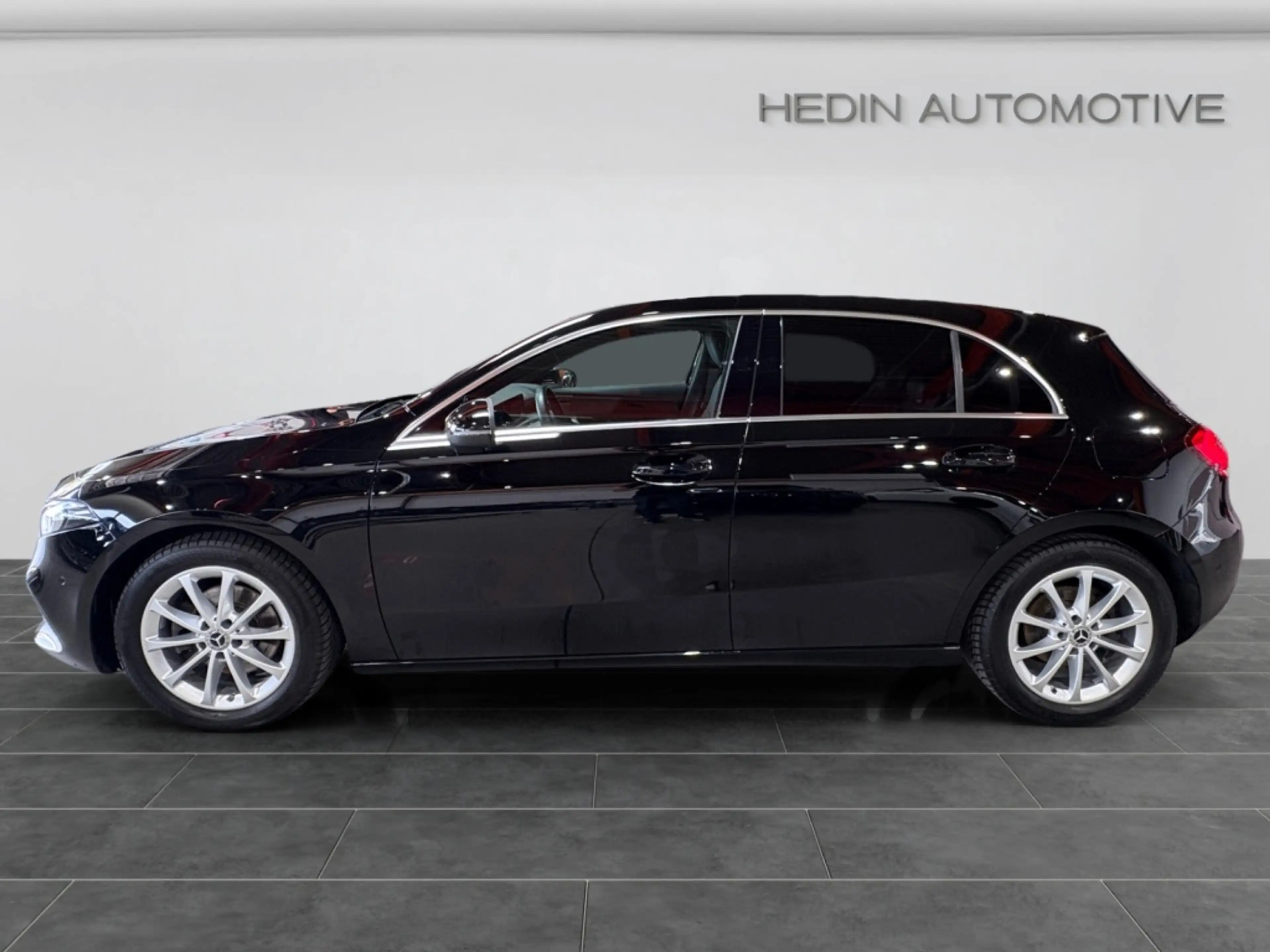 Mercedes-Benz A 200 d PROGRESSIVE|LED|DISTR|STHZ|SHZ|CARPLAY — photo 3