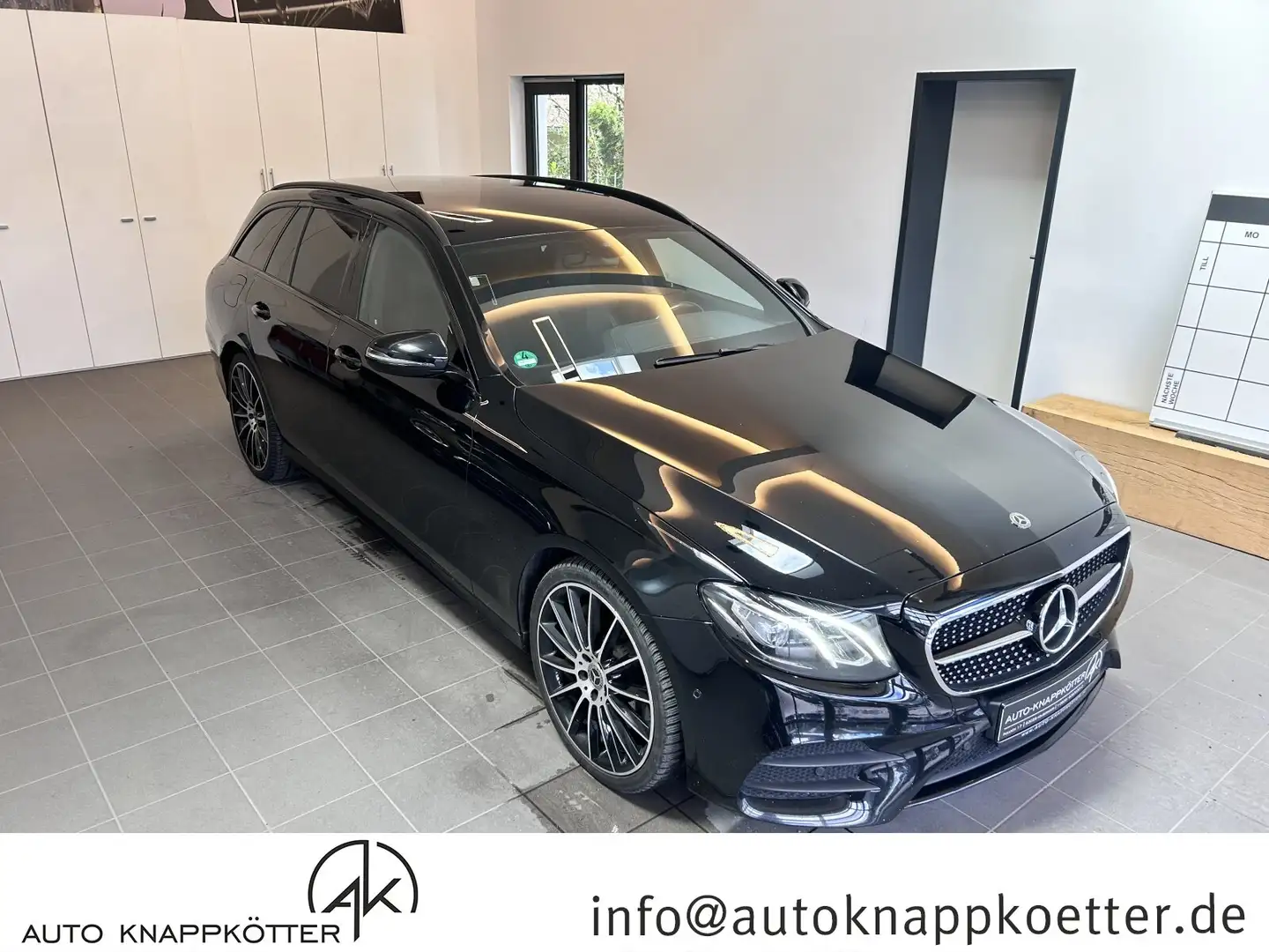 Mercedes-Benz E 400 E 400 AMG Line 4Matic /LED/Kamera/Ambiente/NightPaket Negro - 1
