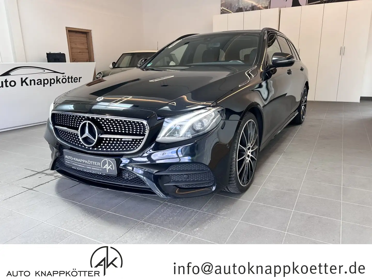 Mercedes-Benz E 400 E 400 AMG Line 4Matic /LED/Kamera/Ambiente/NightPaket Schwarz - 1
