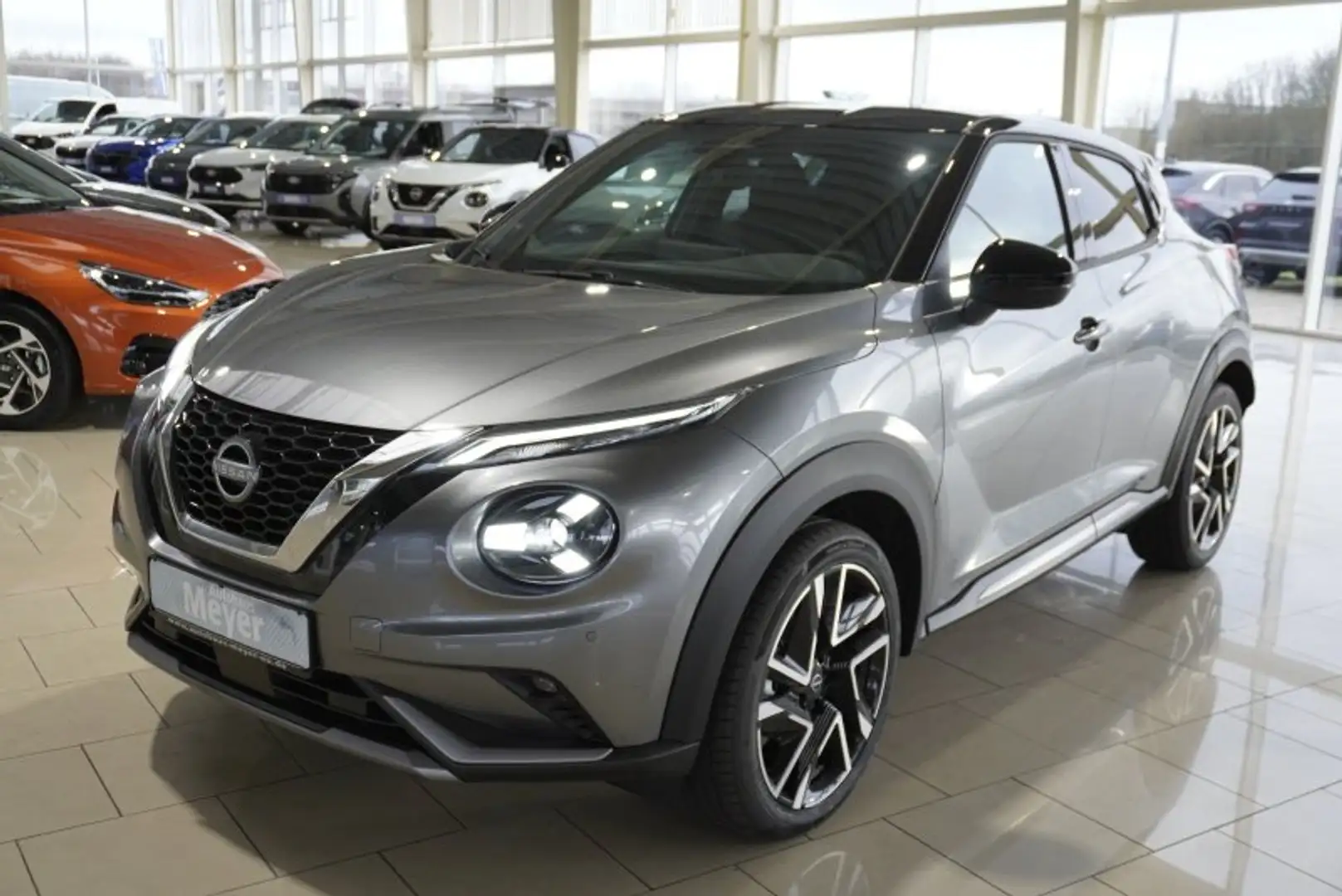 Nissan Juke N-Design 1.0 DIG-T 19*Alu/Navi/LED/Kamera   ** Grau - 1