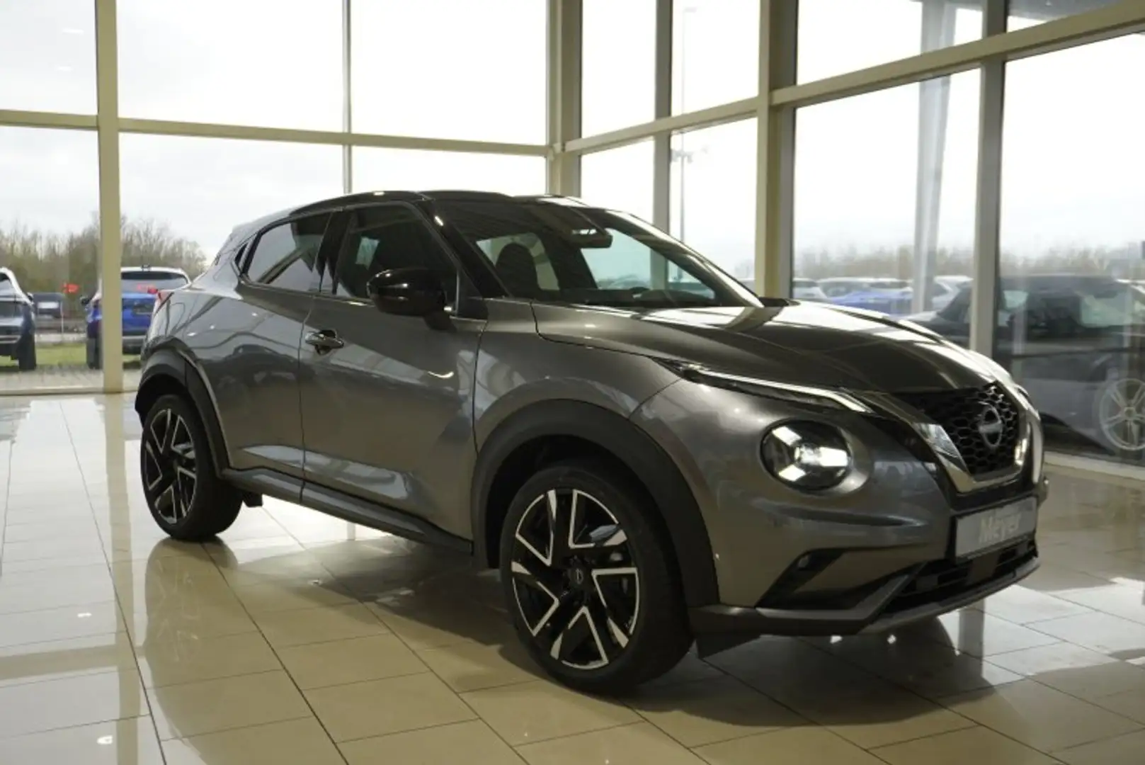 Nissan Juke N-Design 1.0 DIG-T 19*Alu/Navi/LED/Kamera   ** Grau - 2