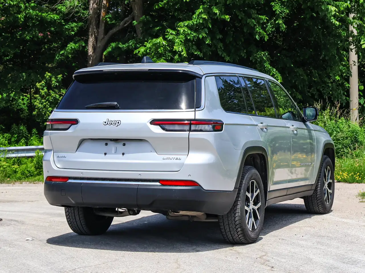 Jeep Grand Cherokee photo Jeep Grand Cherokee