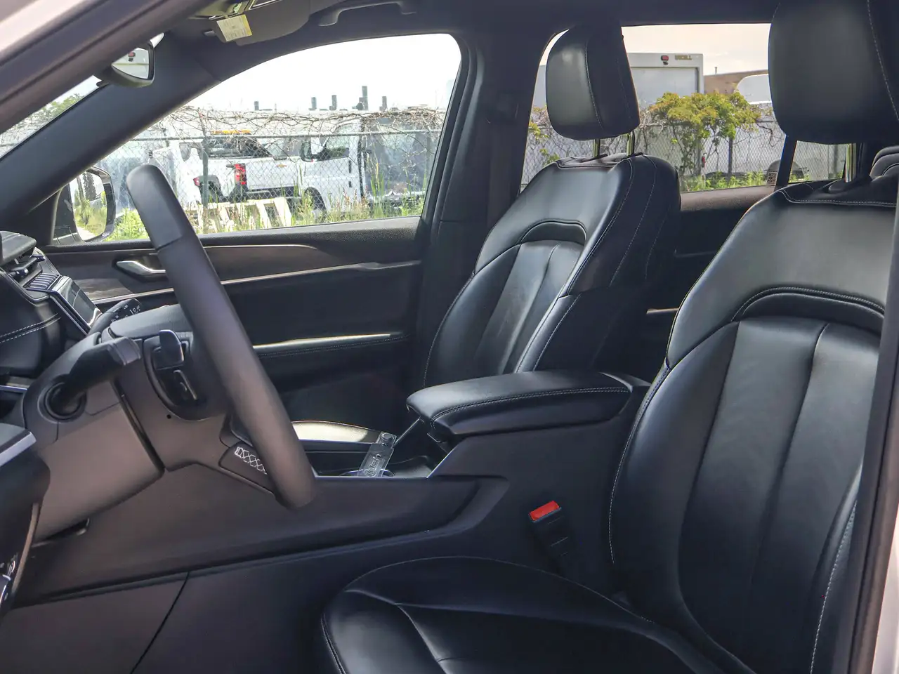 Jeep Grand Cherokee photo Jeep Grand Cherokee