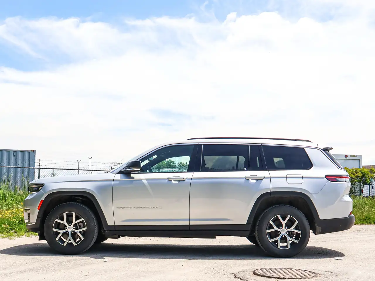 Jeep Grand Cherokee photo Jeep Grand Cherokee