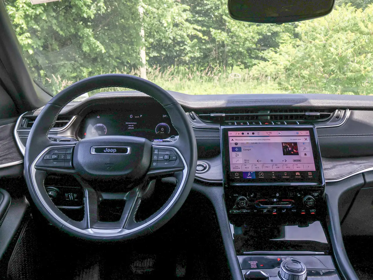 Jeep Grand Cherokee photo Jeep Grand Cherokee