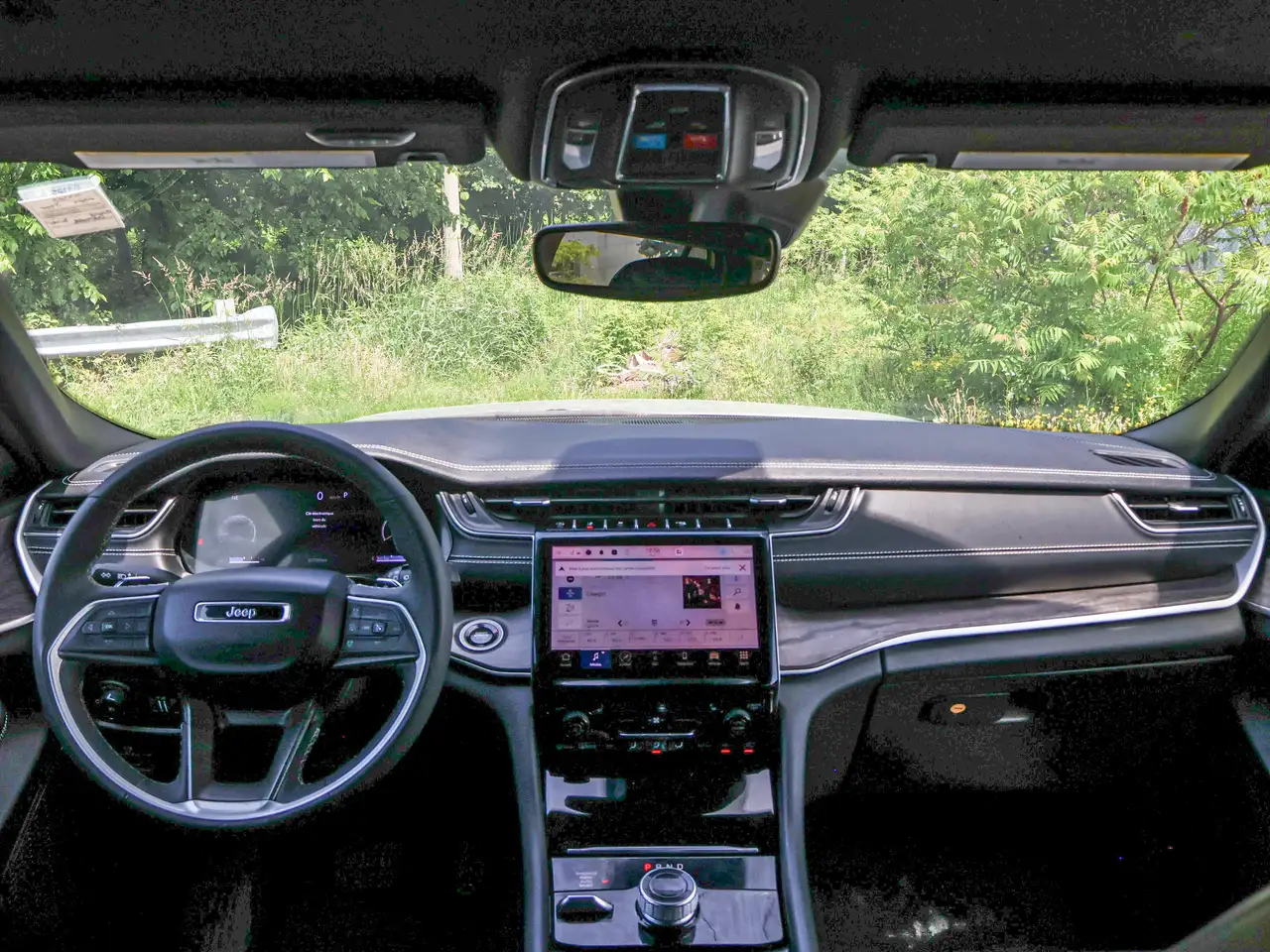 Jeep Grand Cherokee photo Jeep Grand Cherokee