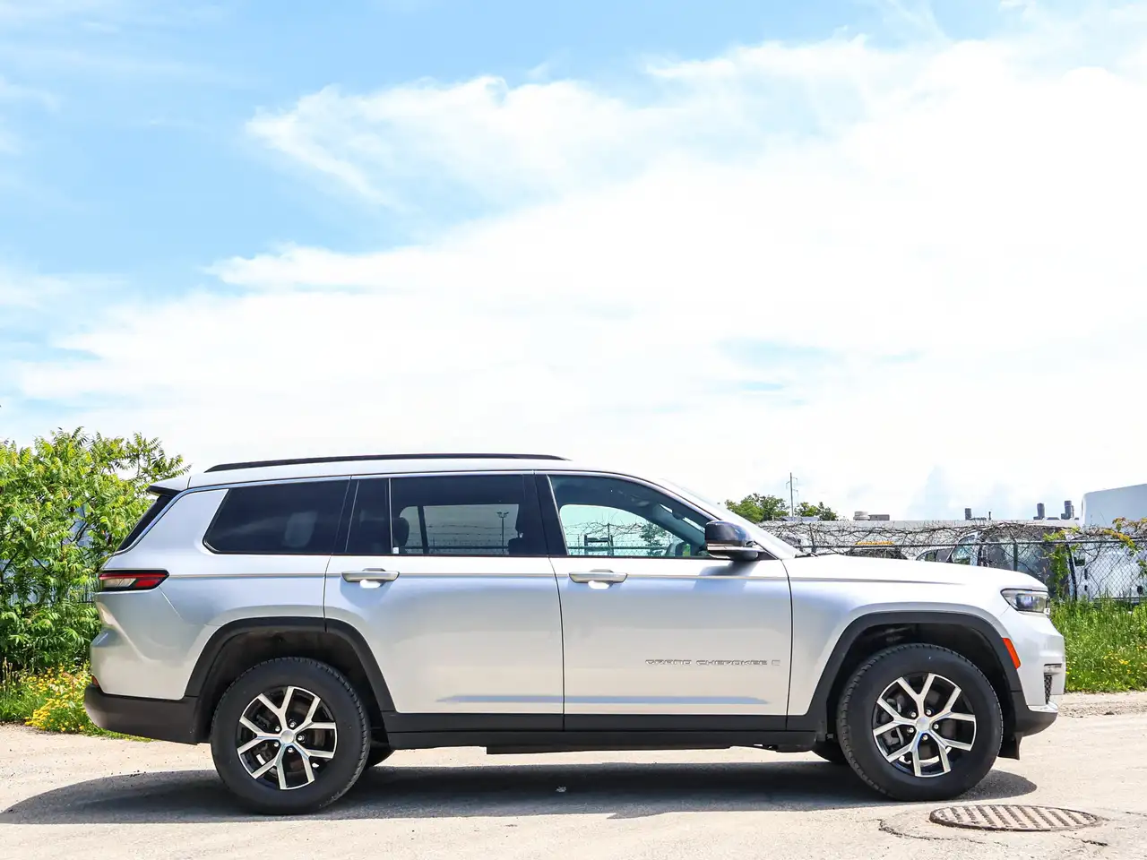 Jeep Grand Cherokee photo Jeep Grand Cherokee