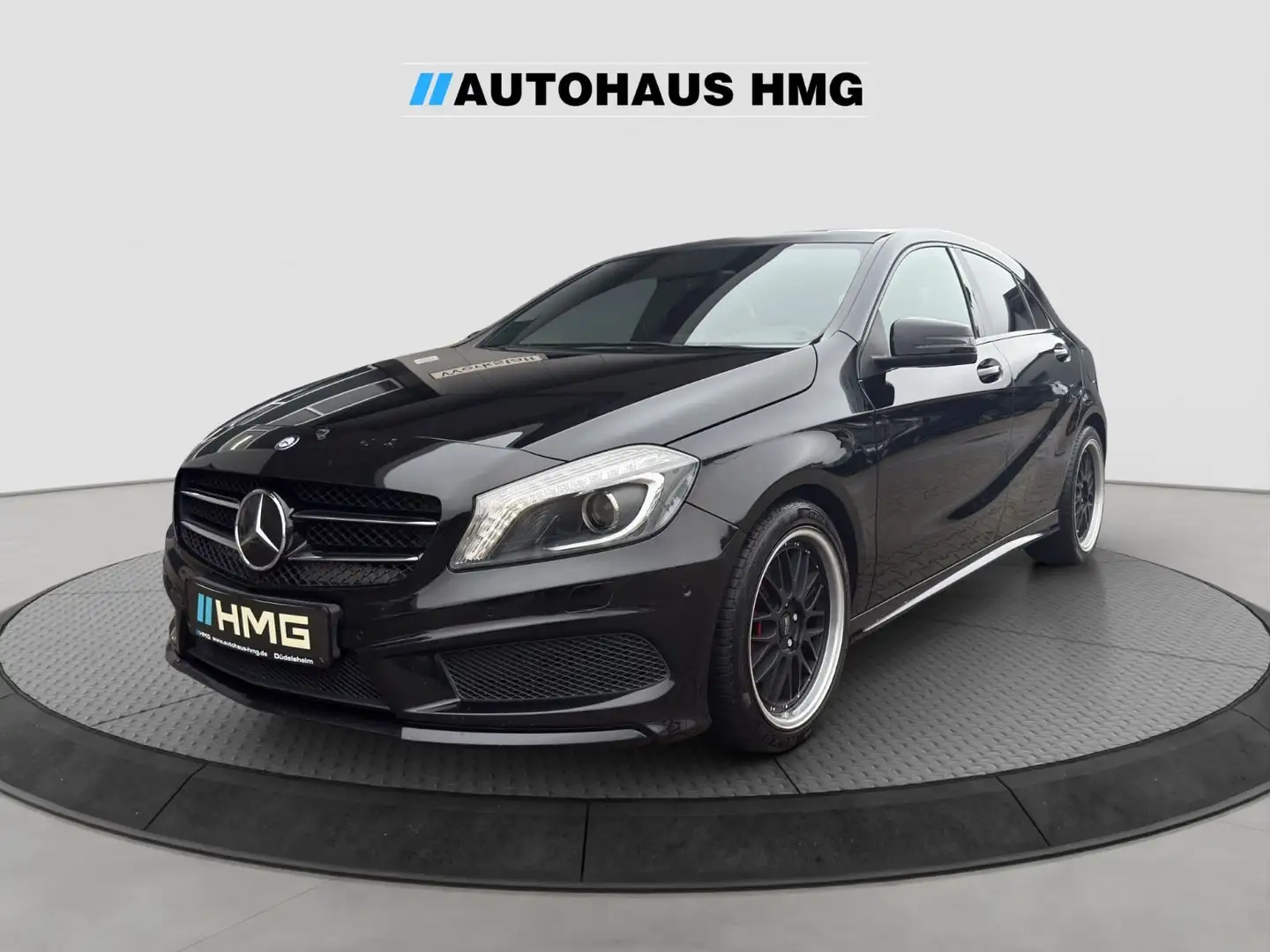 Mercedes-Benz A 180 AMG-Line *PANO*BI-XENON*SITZHZ*NAVI*NIGHT* Noir - 1