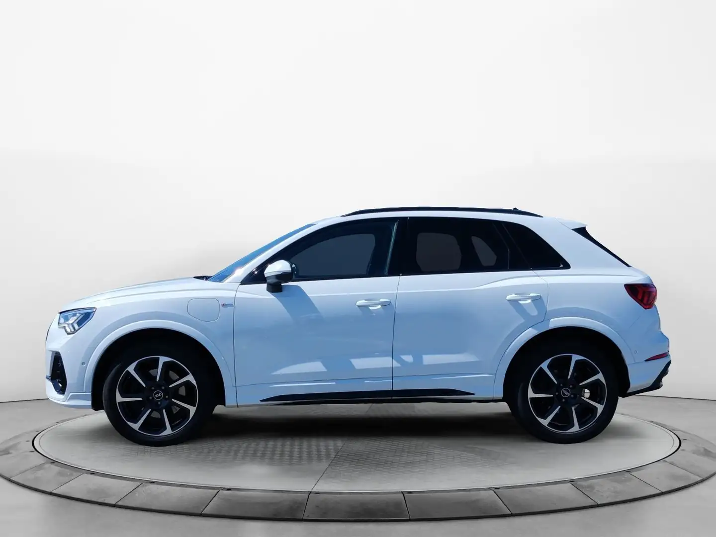 Audi Q3 45 TFSI e S-Tronic S-Line 2x, Matrix, AHK, Pa Weiß - 2