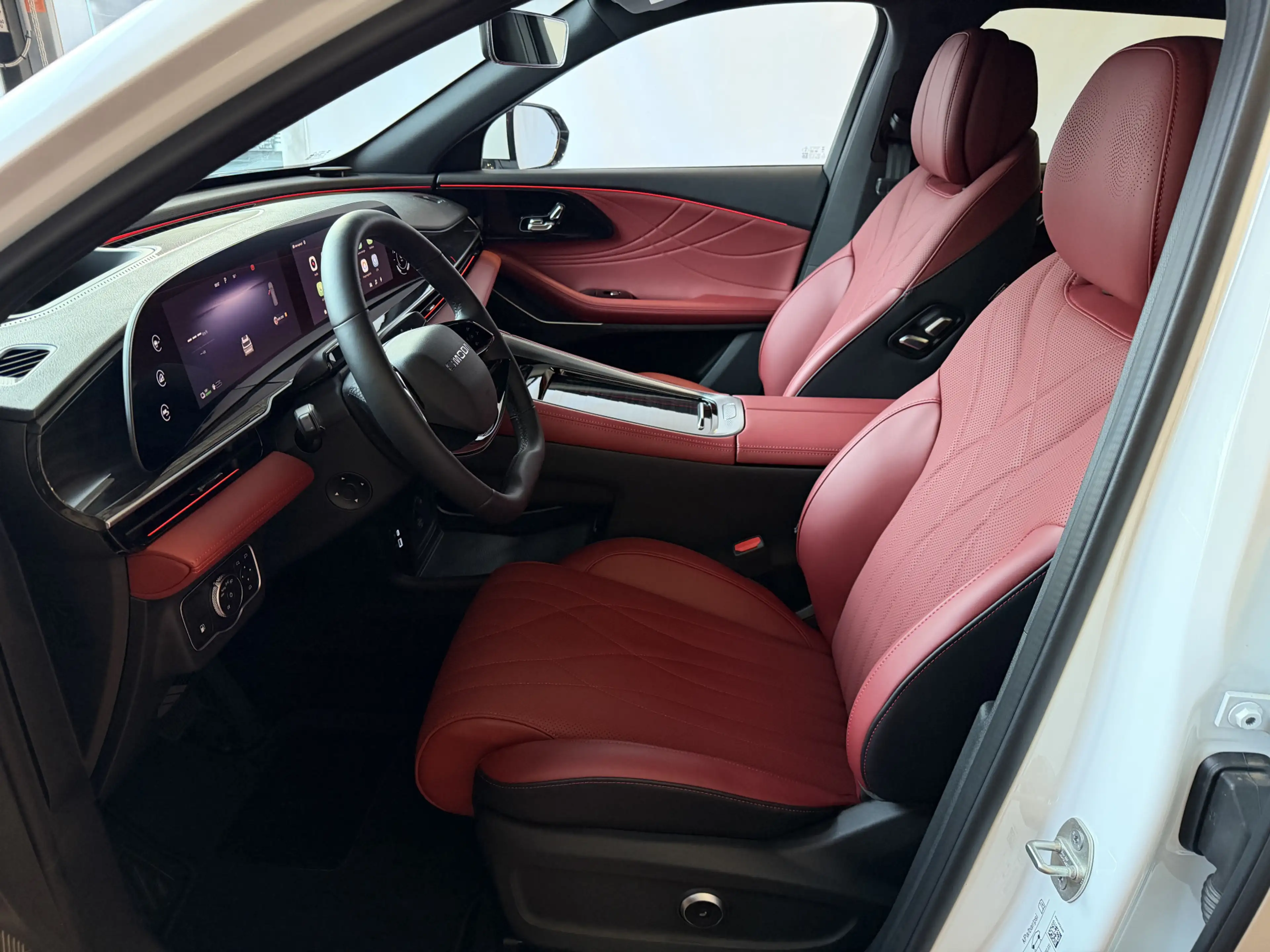 Omoda 9 OMODA 9 PREMIUM AWD 538 PK | Stary White | Rood Le — photo 16