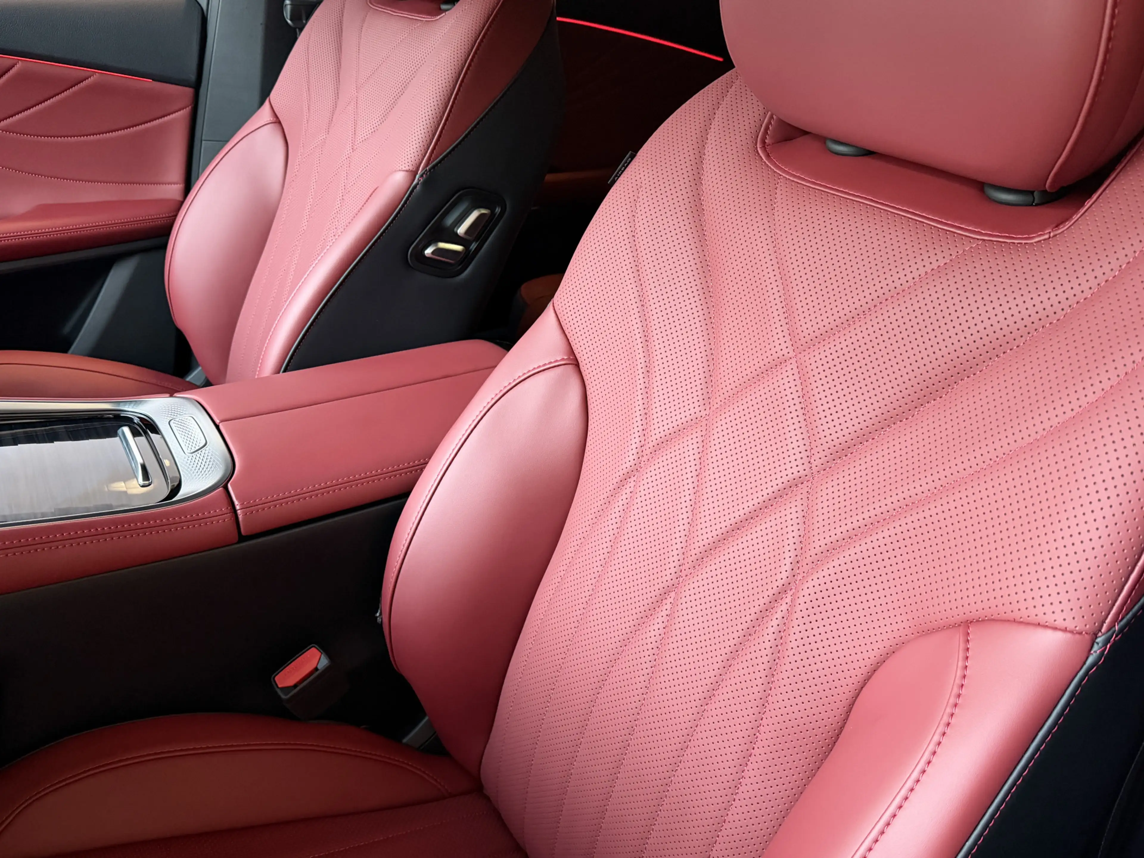 Omoda 9 OMODA 9 PREMIUM AWD 538 PK | Stary White | Rood Le — photo 18