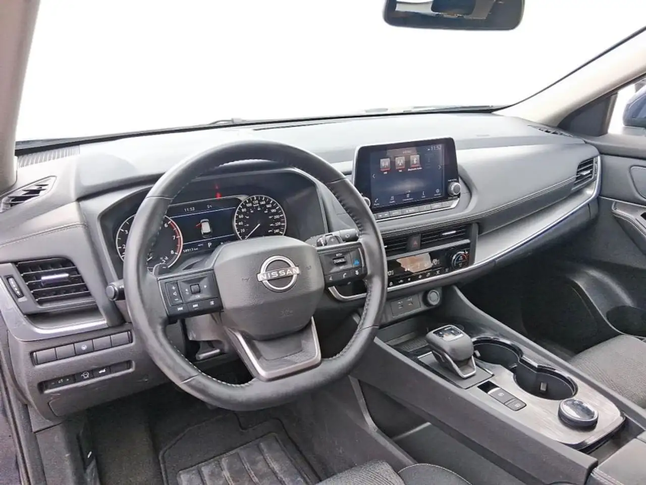 Nissan Rogue снимка Nissan Rogue
