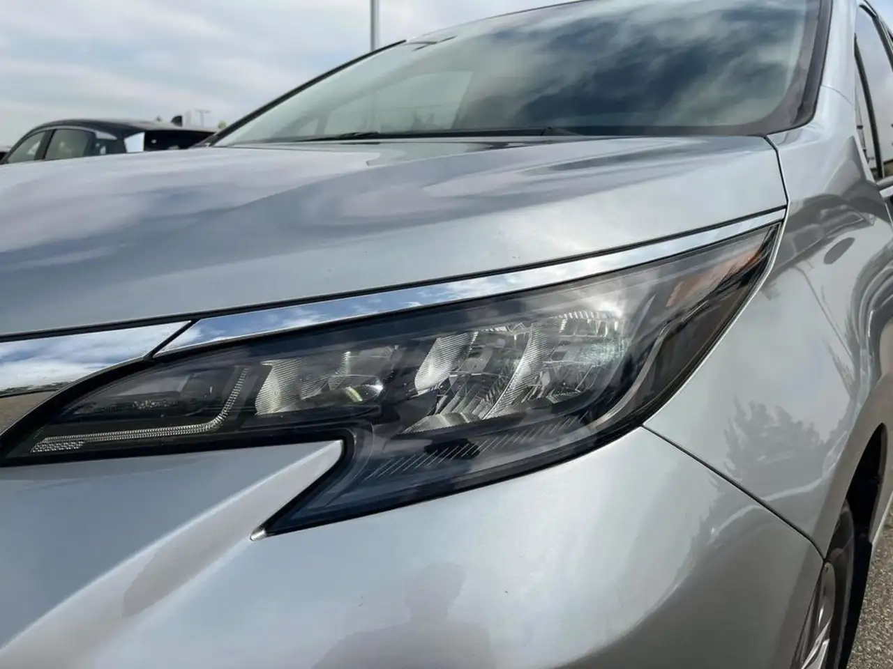 Toyota Sienna photo Toyota Sienna
