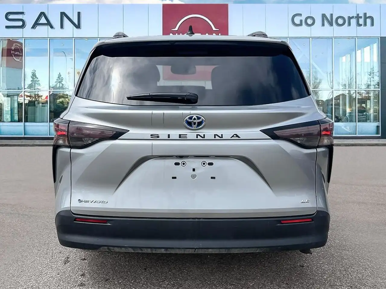 Toyota Sienna photo Toyota Sienna