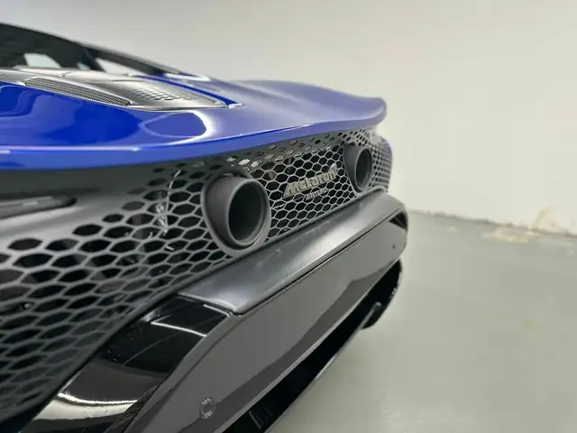 Mclaren Artura view 7