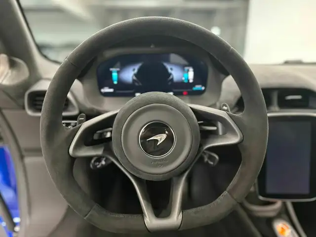 Mclaren Artura view 10