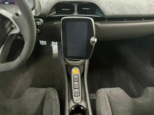 Mclaren Artura view 12