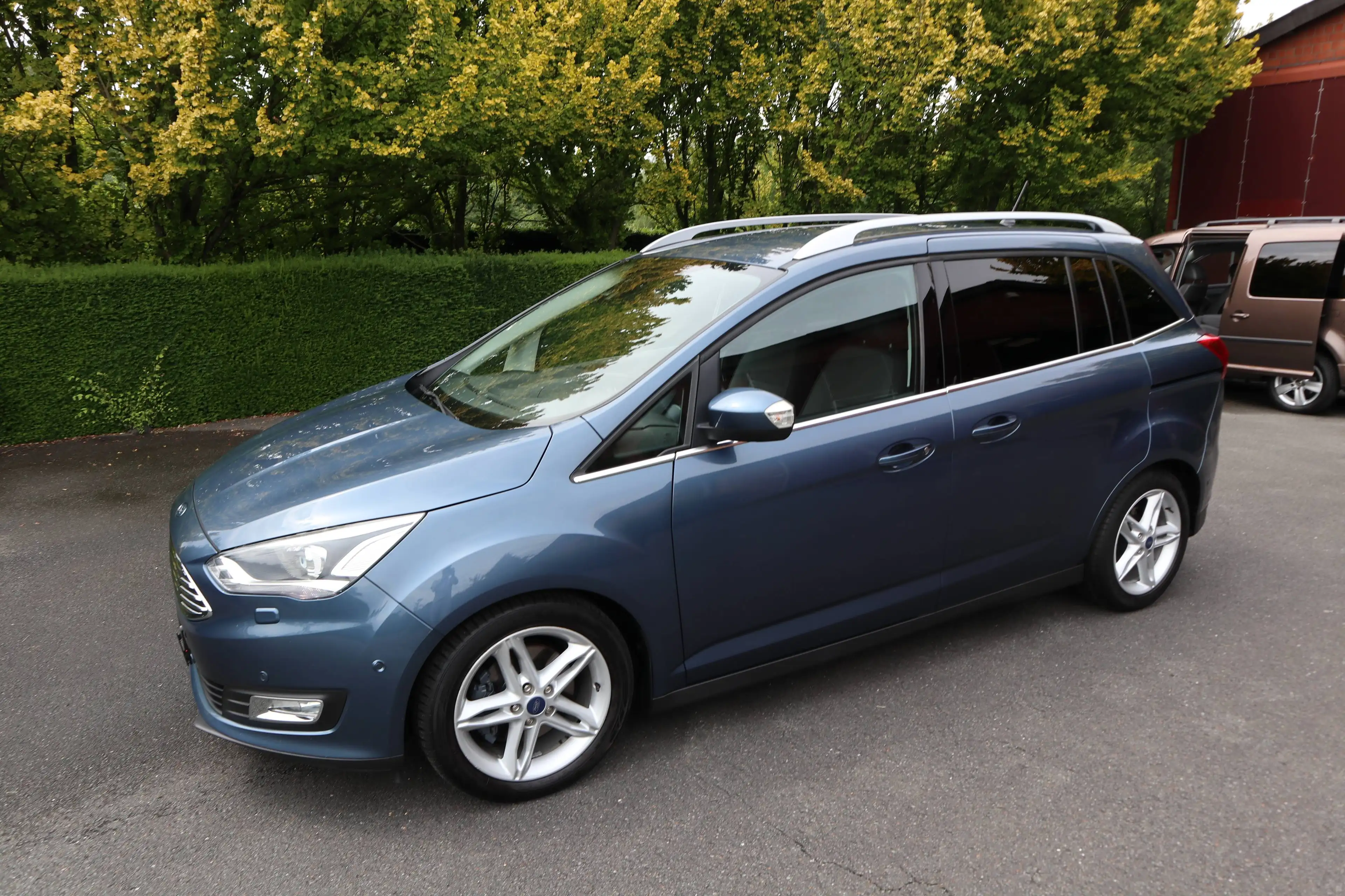 Ford Grand C-Max Titanium 1,5 Benziner*Top Ausstattung*Garantie* — photo 6
