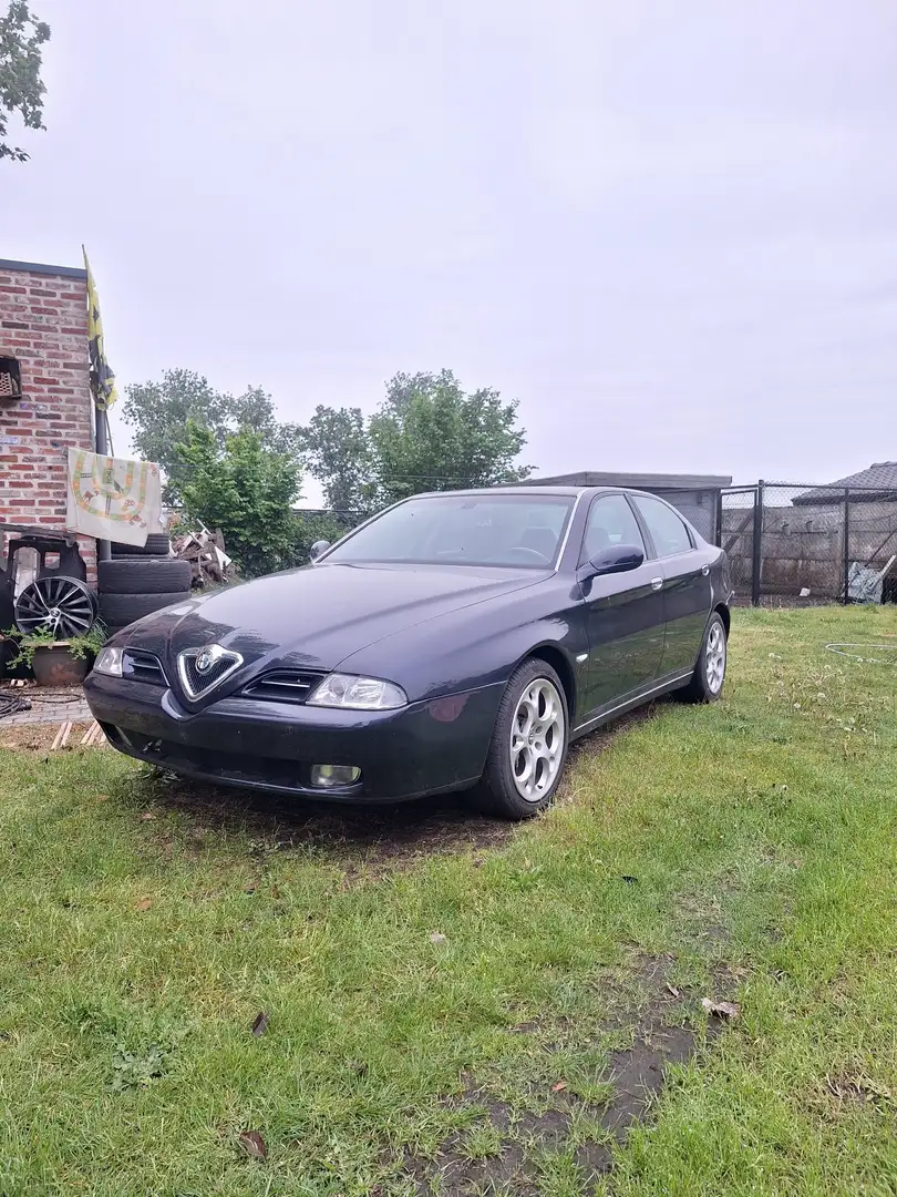 Alfa Romeo 166 2.5i V6 24v - 1