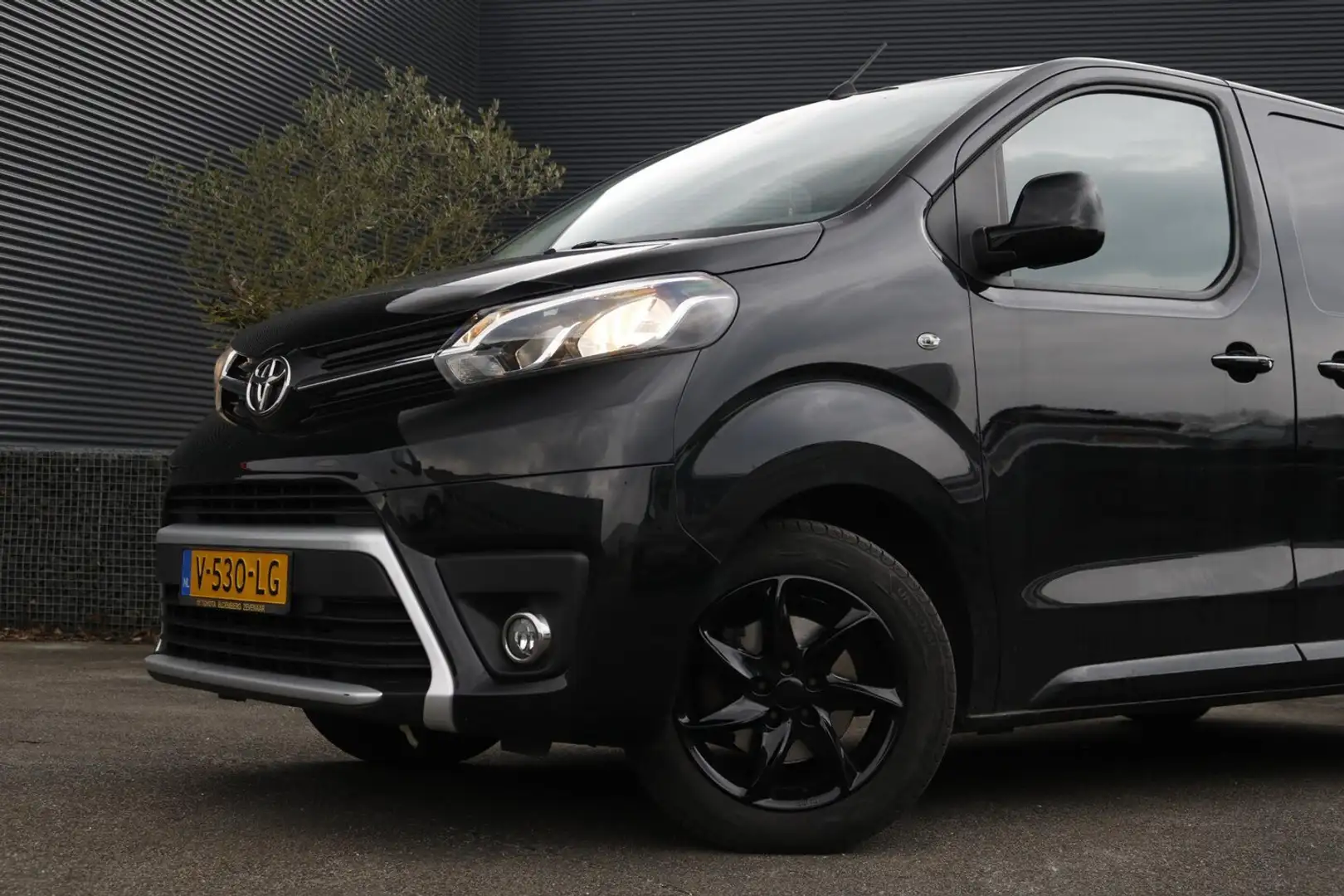 Toyota Proace Worker 2.0 D-4D Professional Zwart - 2