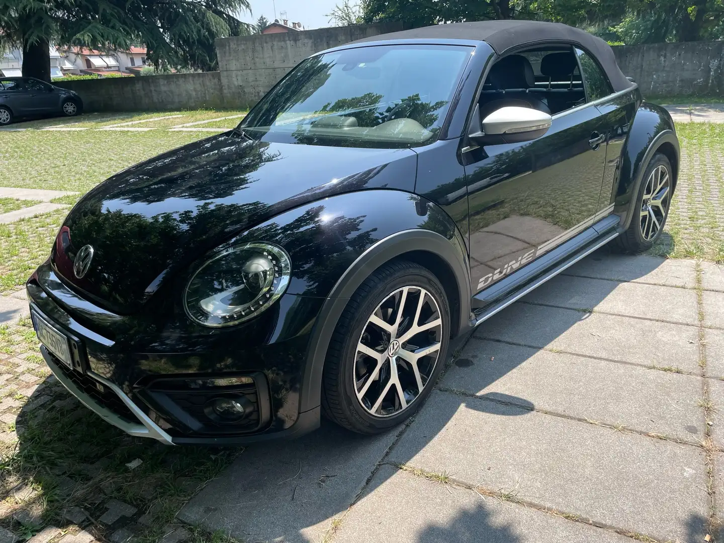 Volkswagen Maggiolino Cabrio 1.4 tsi DUNE 150cv dsg - 2