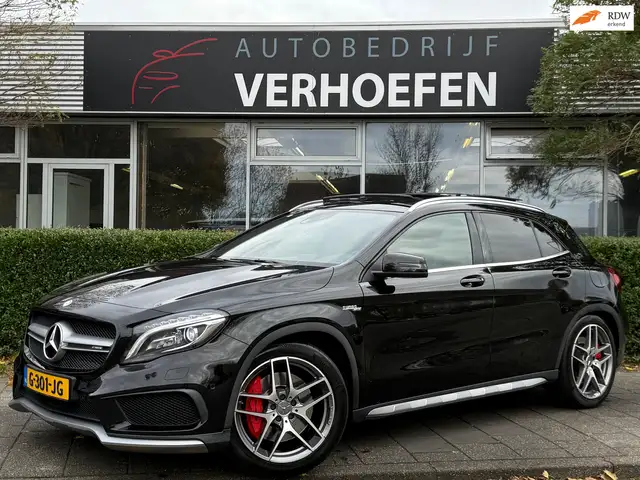 Mercedes-Benz GLA 45 AMG 4MATIC - AUTOMAAT - PANORAMADAK - HARMAN/KARDON -