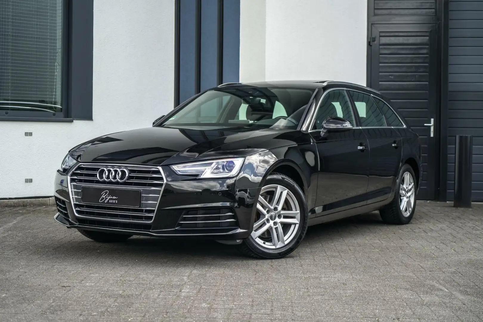 Audi A4 Avant 1.4 TFSI Design Pro Line PANO / B&O Noir - 1
