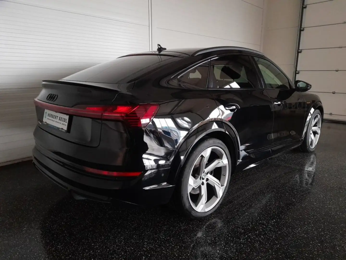 Audi e-tron "S" SB 95 QUATTRO S-LINE BLACK *NP: € 106.420,- / 22 ZOLL / MEMORY SPORTSITZE / ASS PAKETE TOUR & STADT* Schwarz - 2