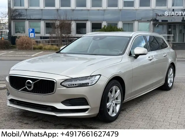 Volvo V90 Momentum Pro:Leder,Kamera,AHK,SHZ