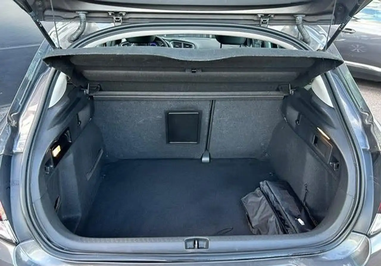 Citroen C4 Berline — photo 9
