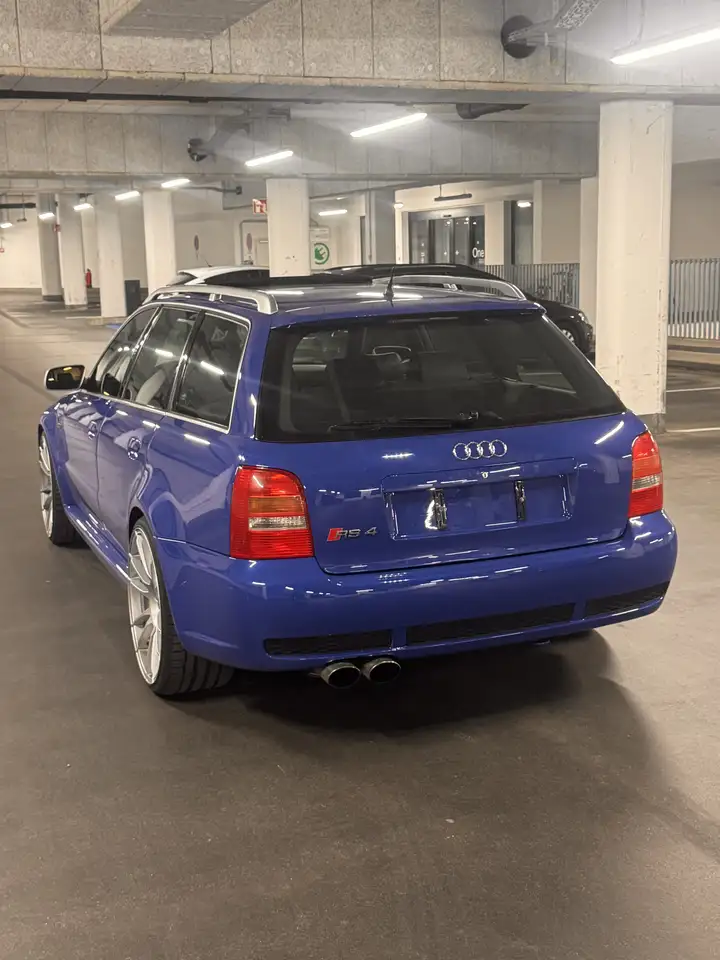 Audi RS4 A4 Avant quattro 2,7, foto 2