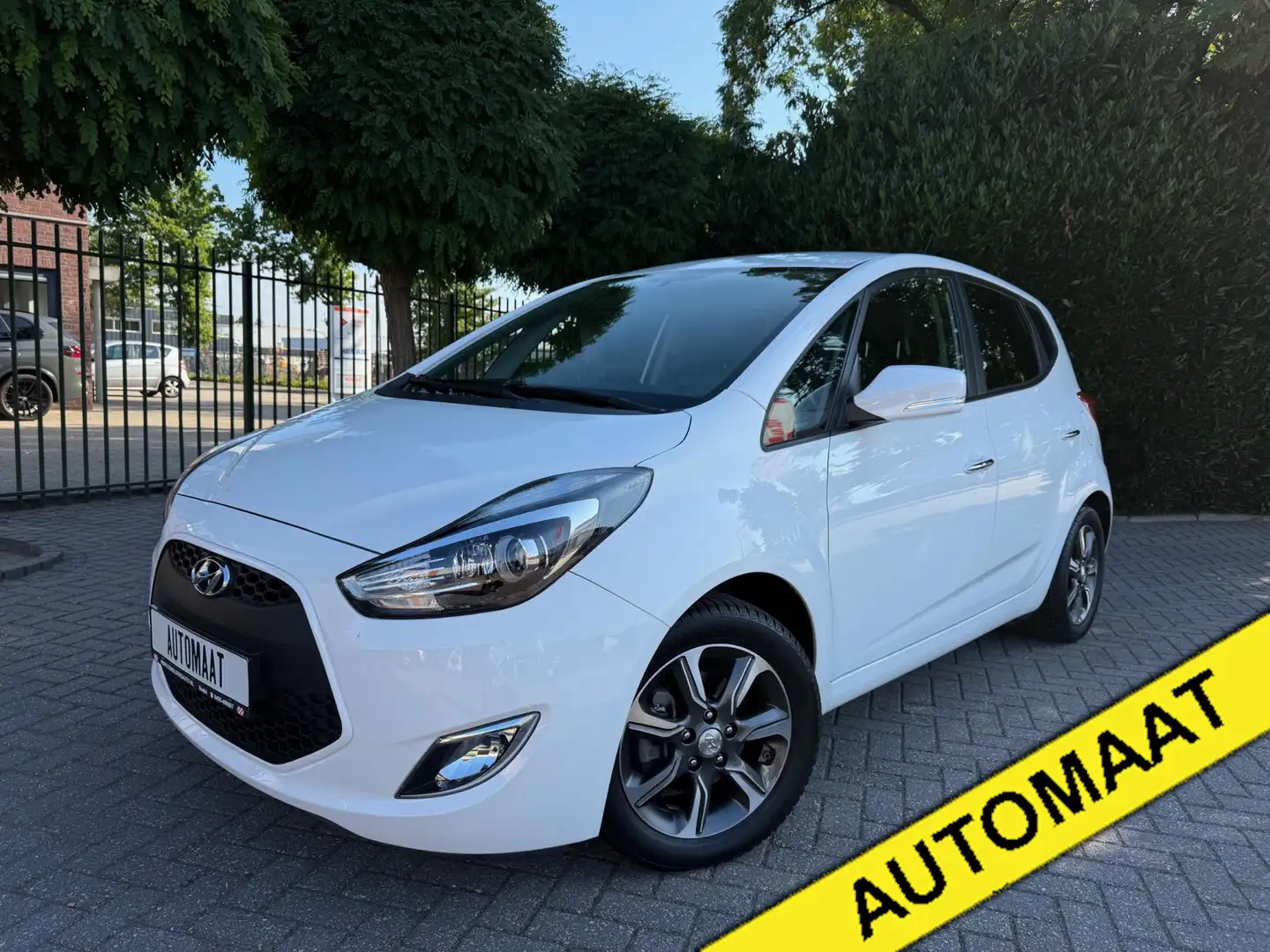 Hyundai iX20 1.6i AUTOMAAT, Clima, Cruise Control, Navigatie, A Wit - 1