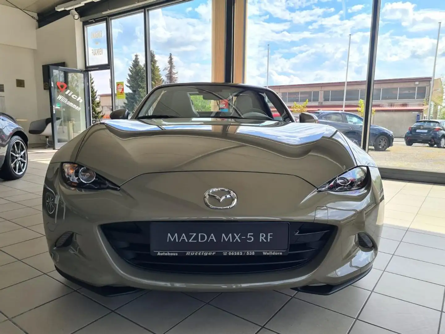Mazda MX-5 RF ``Exclusive-Line`` Brązowy - 2