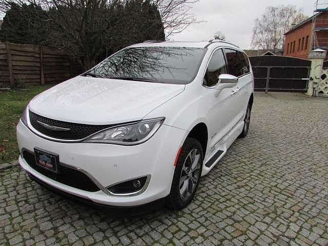 Imagine Chrysler Pacifica L Behindertenumbau Braun Ability Limited Luxury Pa
