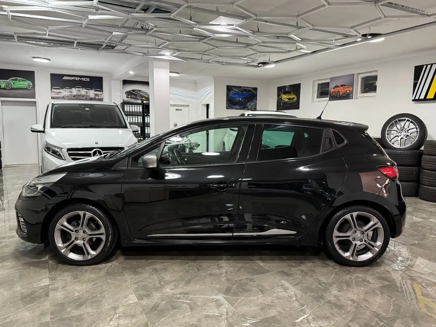 Renault Clio IV 1.2 GT Automatik Navi Kamera Klimaanlage Schwarz - 2