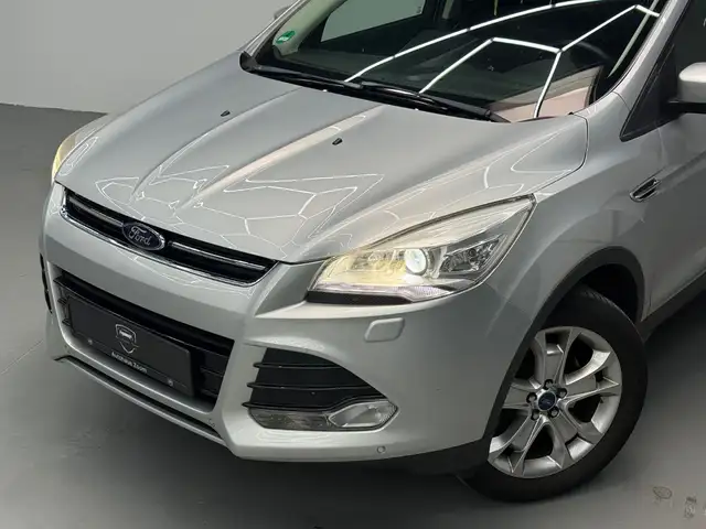 Ford Kuga view 4